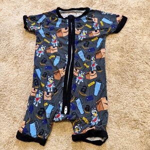 Boutique Bamboo Zip Romper – Bluey × Amazon Print — Oak + Ollie